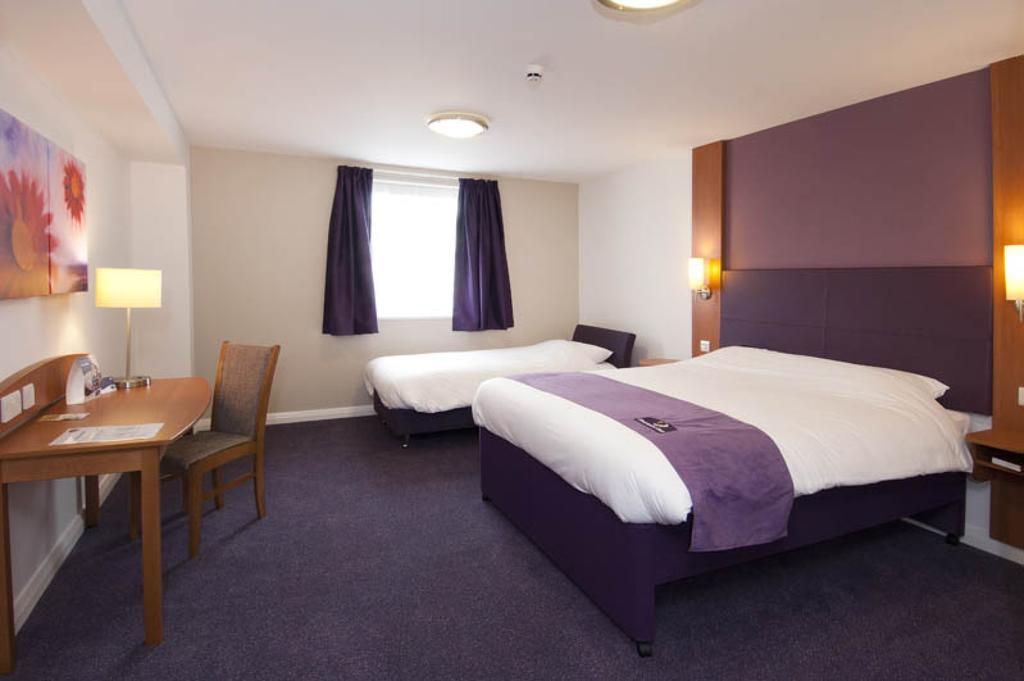 Premier Inn Stratford- Upon- Avon Central Exterior photo