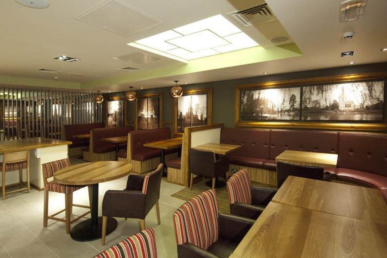 Premier Inn Stratford- Upon- Avon Central Exterior photo