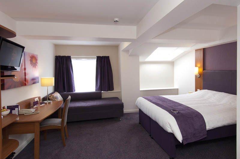 Premier Inn Stratford- Upon- Avon Central Exterior photo